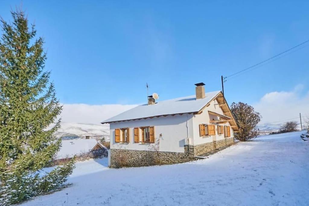 Casa L'Avet. El Vilar D'Urtx Escardacs Exteriér fotografie